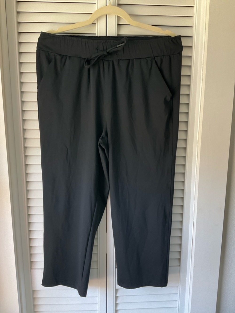 32 Cool Women’s Black Women's Capri Track Pants Joggers